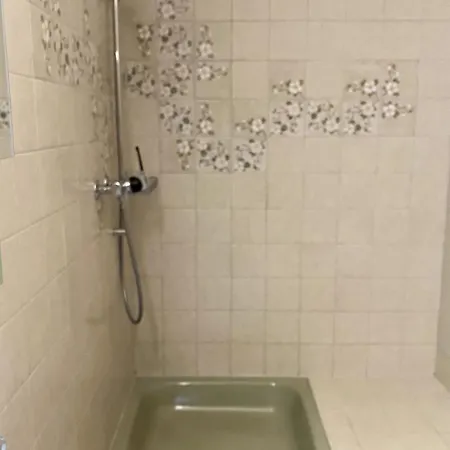 Akelei - Klein Appartement-fewo- Dusche Oder Bad- Wc 3-bettwohnung By Interhome زويسمن